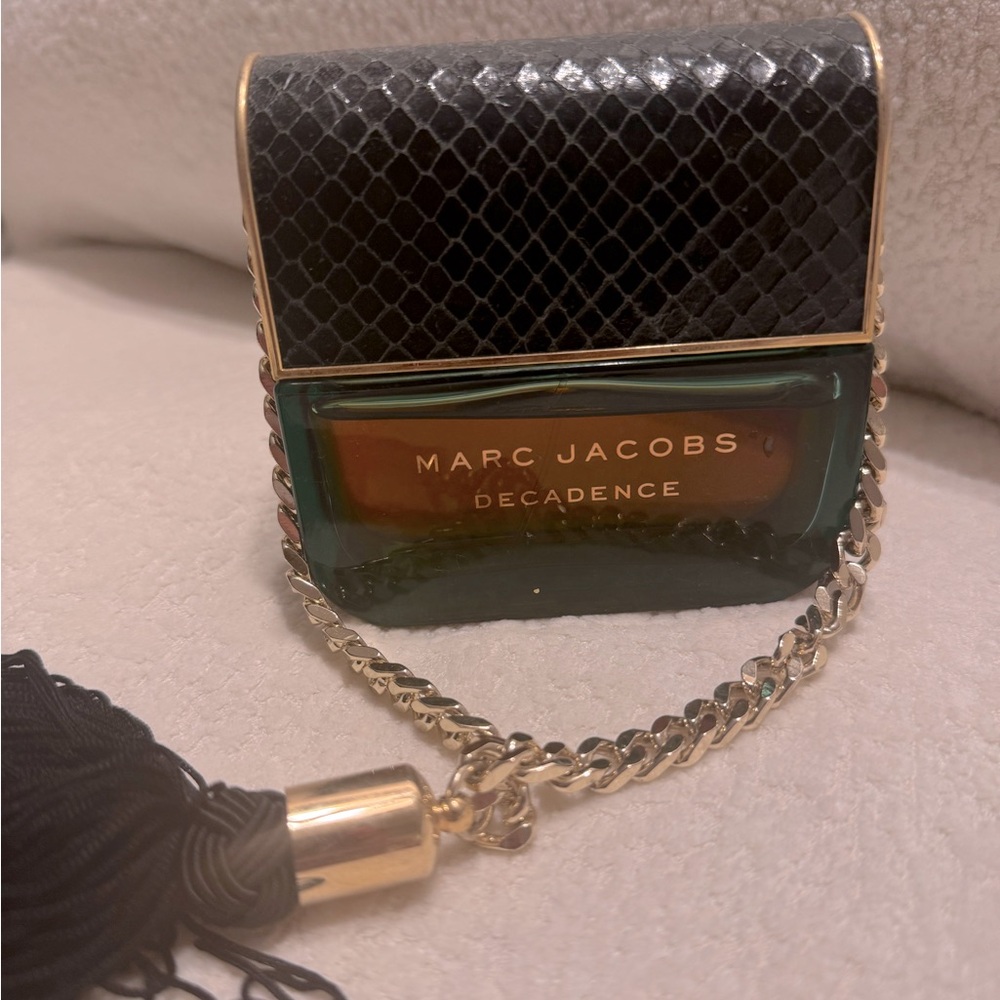 Marc Jacobs Decadence perfume 3.4